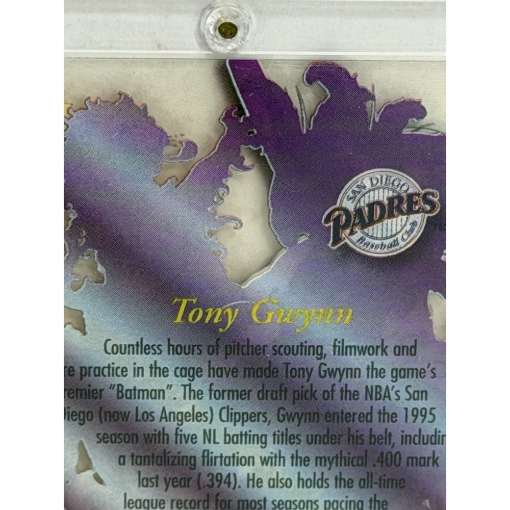 1996 Fleer Ultra - Season Crowns Tony Gwynn #2 Gold Medallion Edition